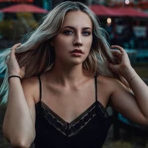 Meet your Posher, Sandrine